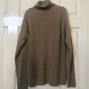 Cute Tan Turtleneck🤍